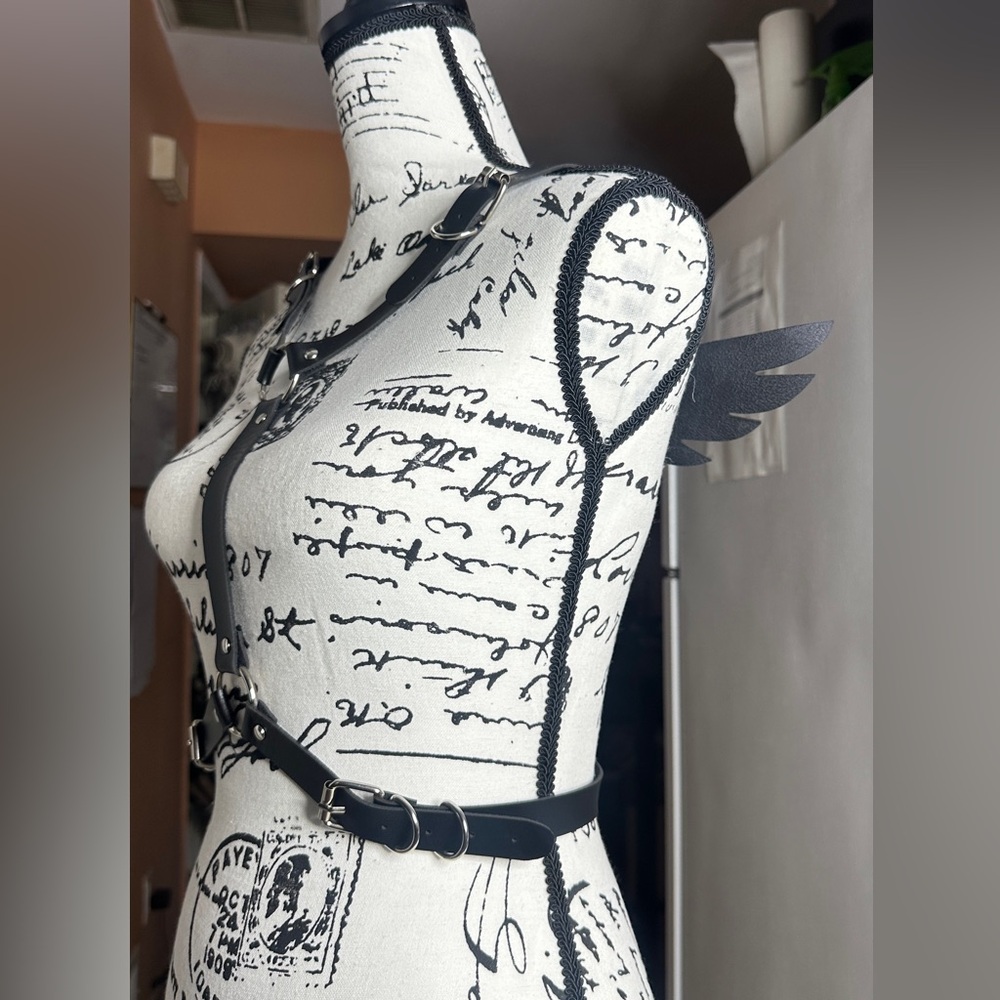 Vegan leather wings harness - Picture 5 of 5